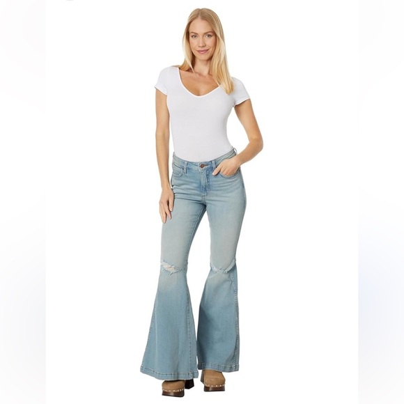 WRANGLER RETRO HIGH RISE DESTRUCTED TRUMPET BELL BOTTOM FLARE JEAN SIZE 30 X 34 - Picture 1 of 11